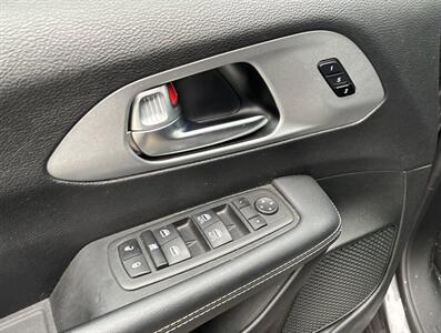2023 Chrysler Pacifica Touring L Sunroof S package   - Photo 16 - St Albert, AB T8N 3Z7