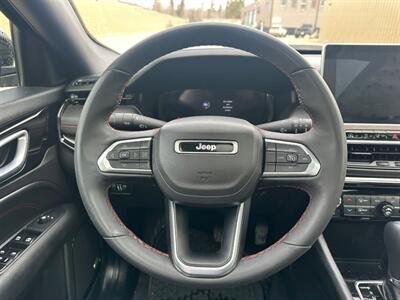 2024 Jeep Compass Trailhawk Sun & Sound  4x4 - Photo 9 - St Albert, AB T8N 3Z7