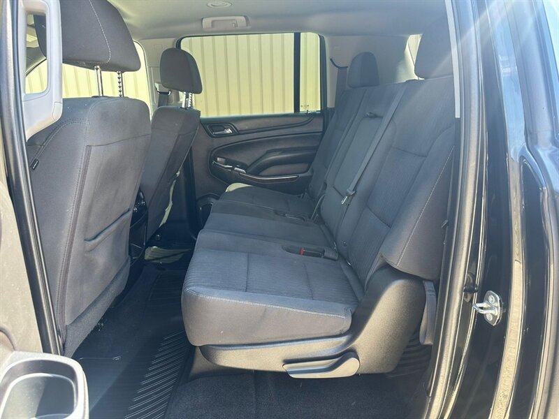 2018 Chevrolet Suburban LS 4x4 - Photo 16 - St Albert, AB T8N 3Z7