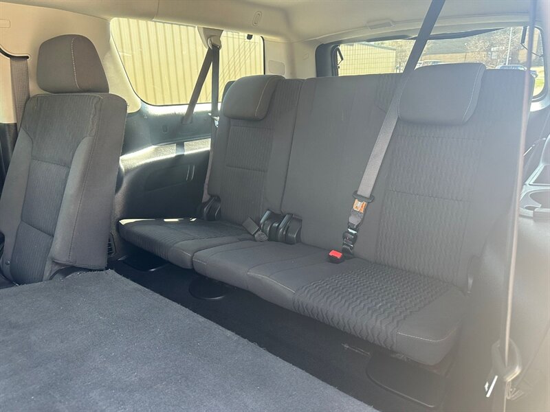 2018 Chevrolet Suburban LS 4x4 - Photo 17 - St Albert, AB T8N 3Z7