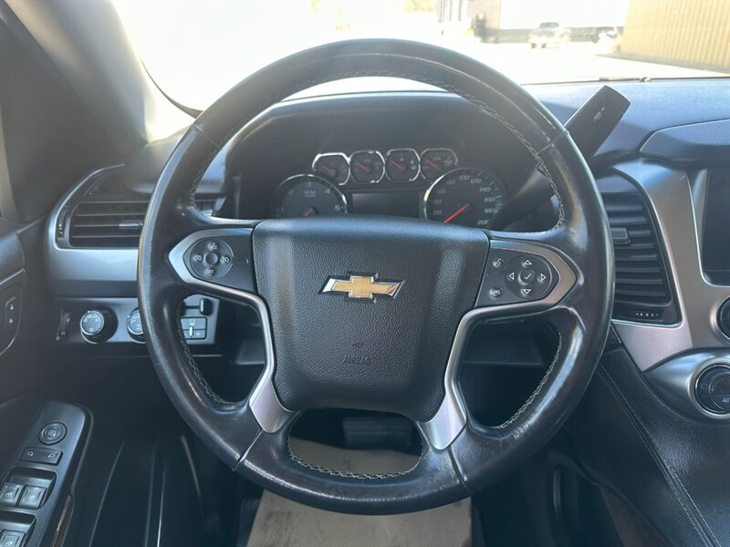 2018 Chevrolet Suburban LS 4x4 - Photo 11 - St Albert, AB T8N 3Z7