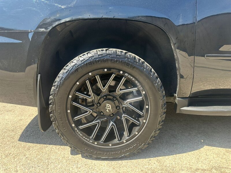2018 Chevrolet Suburban LS 4x4 - Photo 18 - St Albert, AB T8N 3Z7
