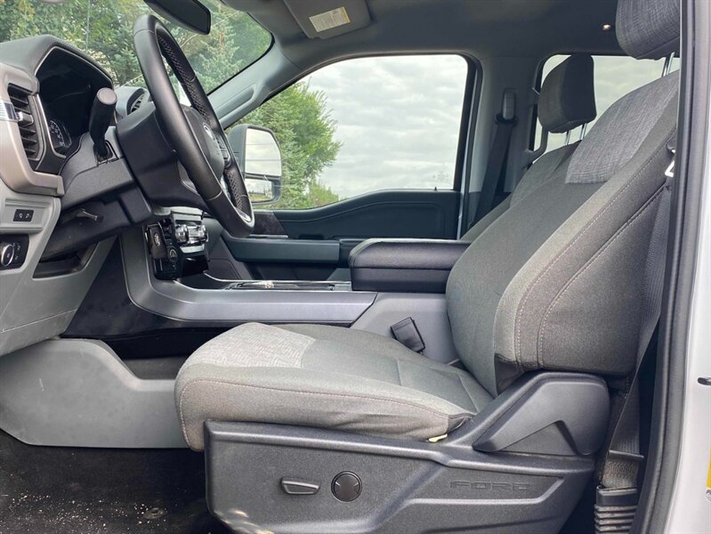2023 Ford F-150 XLT 4x4 - Photo 10 - Edmonton, AB T5L 2J7