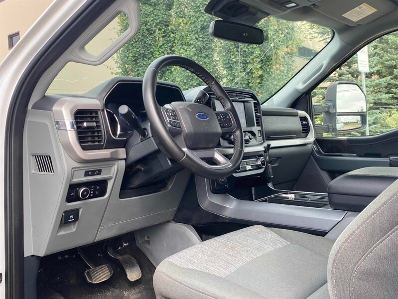 2023 Ford F-150 XLT 4x4 - Photo 9 - Edmonton, AB T5L 2J7