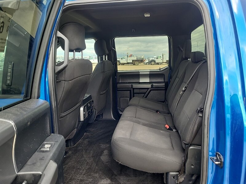 2017 Ford F-150 XLT FX4 5.0L 4x4 - Photo 8 - St Albert, AB T8N 3Z7