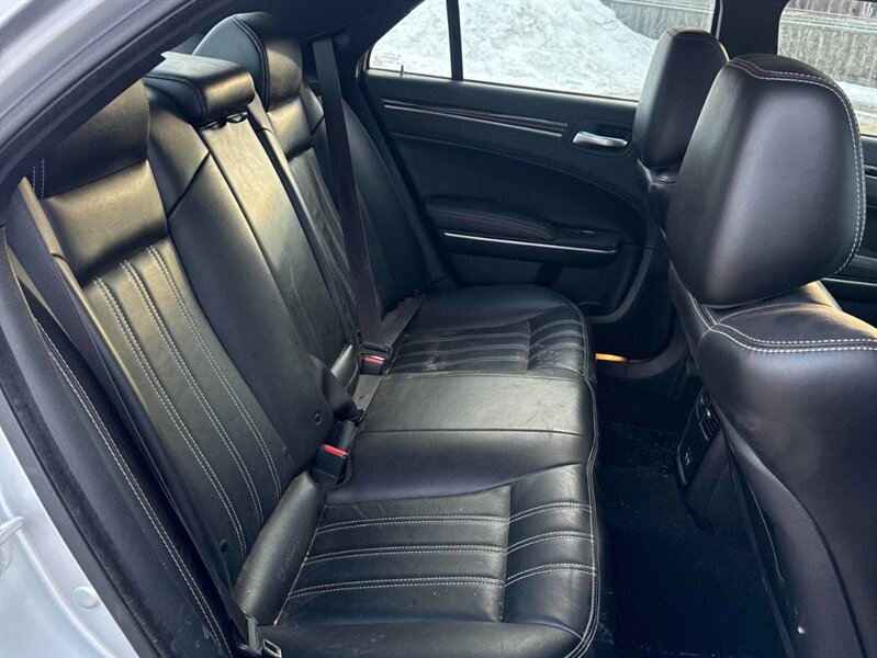 2022 Chrysler 300 Series S - Photo 13 - Acheson, AB T7X 5A3