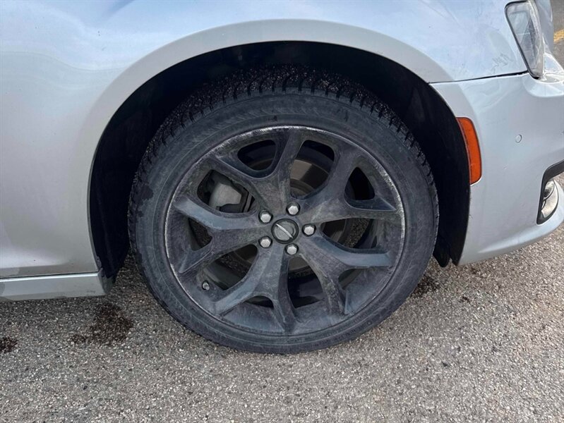 2022 Chrysler 300 Series S - Photo 14 - Acheson, AB T7X 5A3
