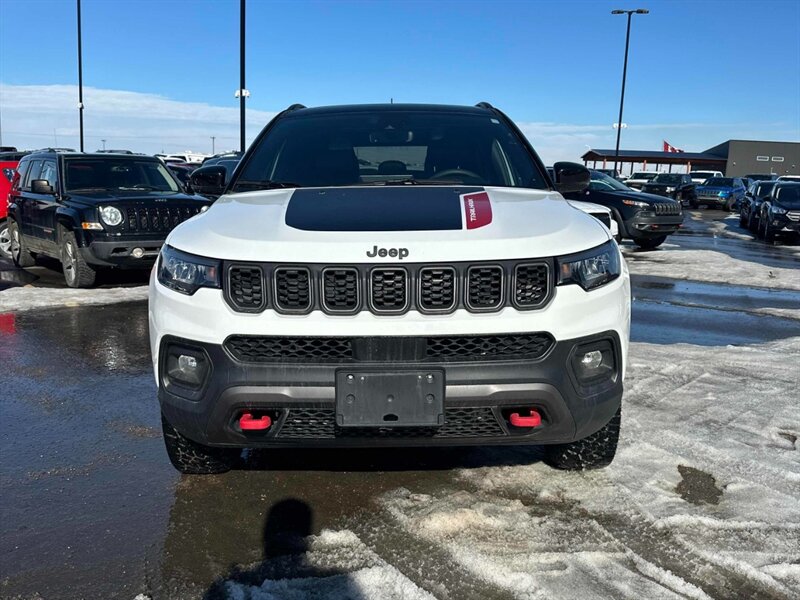 2024 Jeep Compass Trailhawk 4x4 - Photo 2 - Acheson, AB T7X 5A3