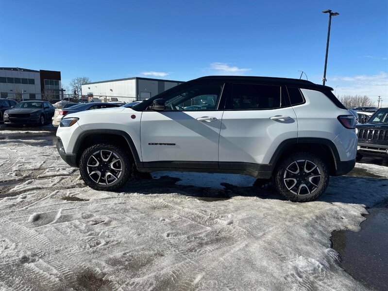 2024 Jeep Compass Trailhawk 4x4 - Photo 3 - Acheson, AB T7X 5A3