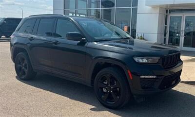 2023 Jeep Grand Cherokee Limited Black Pack  4x4 - Photo 4 - St Albert, AB T8N 3Z7