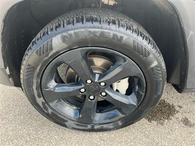 2023 Jeep Grand Cherokee Limited Black Pack  4x4 - Photo 17 - St Albert, AB T8N 3Z7