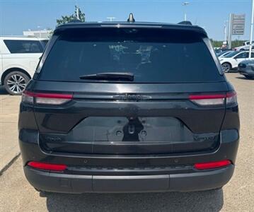2023 Jeep Grand Cherokee Limited Black Pack  4x4 - Photo 8 - St Albert, AB T8N 3Z7