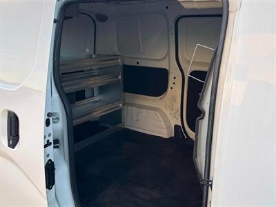 2017 Nissan NV200 SV - Photo 12 - Edmonton, AB T5L 2J7
