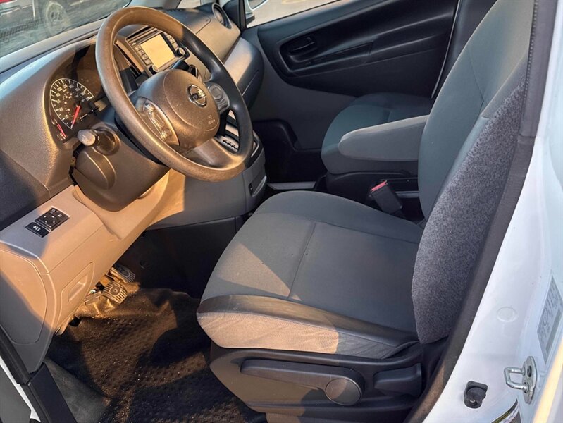 2017 Nissan NV200 SV - Photo 9 - Edmonton, AB T5L 2J7