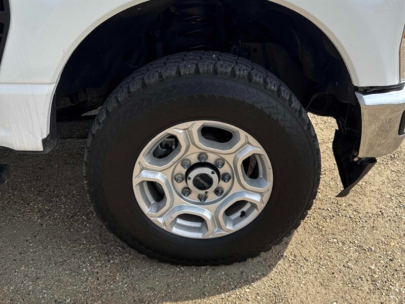 2023 Ford F-350 Super Duty XLT 7.3L LB 4x4 - Photo 15 - Acheson, AB T7X 5A3