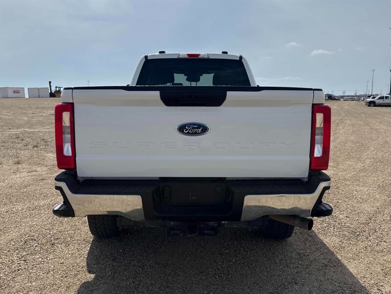 2023 Ford F-350 Super Duty XLT 7.3L LB 4x4 - Photo 5 - Acheson, AB T7X 5A3