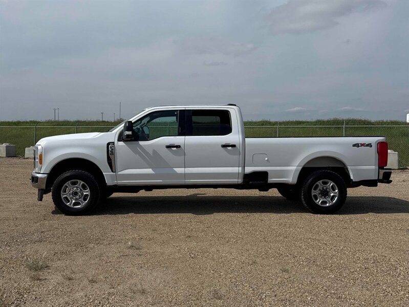 2023 Ford F-350 Super Duty XLT 7.3L LB 4x4 - Photo 3 - Acheson, AB T7X 5A3
