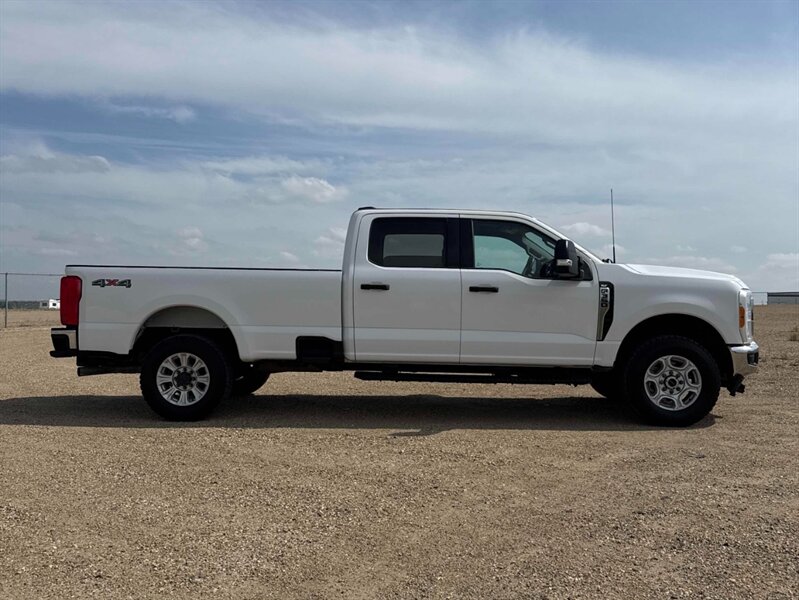 2023 Ford F-350 Super Duty XLT 7.3L LB 4x4 - Photo 7 - Acheson, AB T7X 5A3
