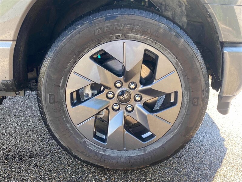 2022 Ford F-150 Lightning Pro Electric - Photo 13 - Edmonton, AB T5L 2J7