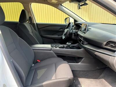 2024 Nissan Rogue S  AWD - Photo 13 - St Albert, AB T8N 3Z7