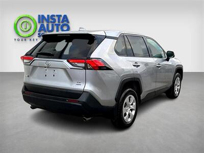 2024 Toyota RAV4 LE  AWD - Photo 5 - St Albert, AB T8N 3Z7