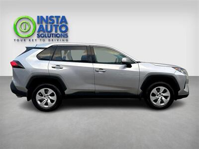 2024 Toyota RAV4 LE  AWD - Photo 6 - St Albert, AB T8N 3Z7