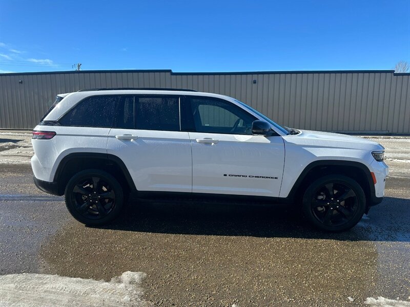 2024 Jeep Grand Cherokee Limited 4x4 - Photo 5 - St Albert, AB T8N 3Z7