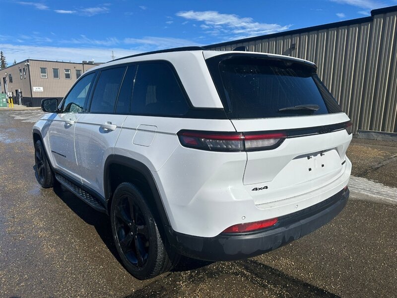 2024 Jeep Grand Cherokee Limited 4x4 - Photo 7 - St Albert, AB T8N 3Z7
