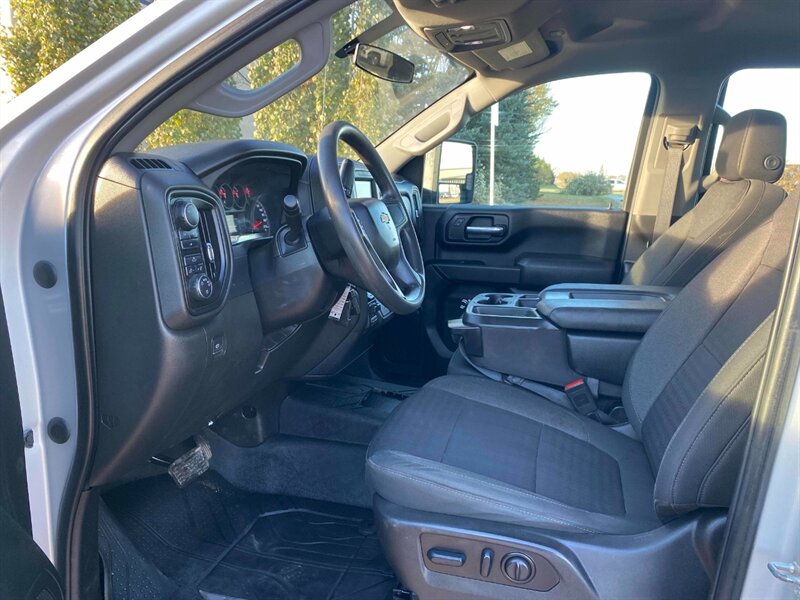 2023 Chevrolet Silverado 2500 HD 6.6L V8 - Photo 10 - Edmonton, AB T5L 2J7