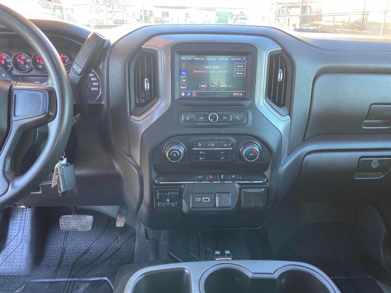2023 Chevrolet Silverado 2500 HD 6.6L V8 - Photo 9 - Edmonton, AB T5L 2J7