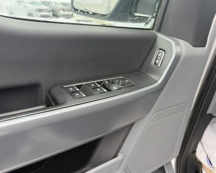 2023 Ford F-150 XLT 5.0L 4x4 - Photo 15 - St Albert, AB T8N 3Z7
