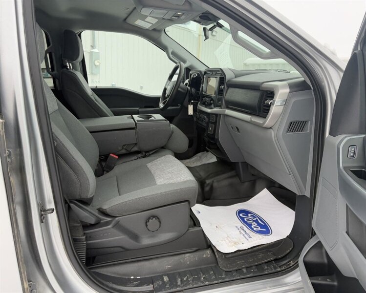 2023 Ford F-150 XLT 5.0L 4x4 - Photo 16 - St Albert, AB T8N 3Z7