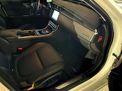 2017 Jaguar XF 35t Premium   - Photo 10 - Edmonton, AB T5L 2J7