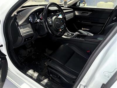 2017 Jaguar XF 35t Premium   - Photo 9 - Edmonton, AB T5L 2J7