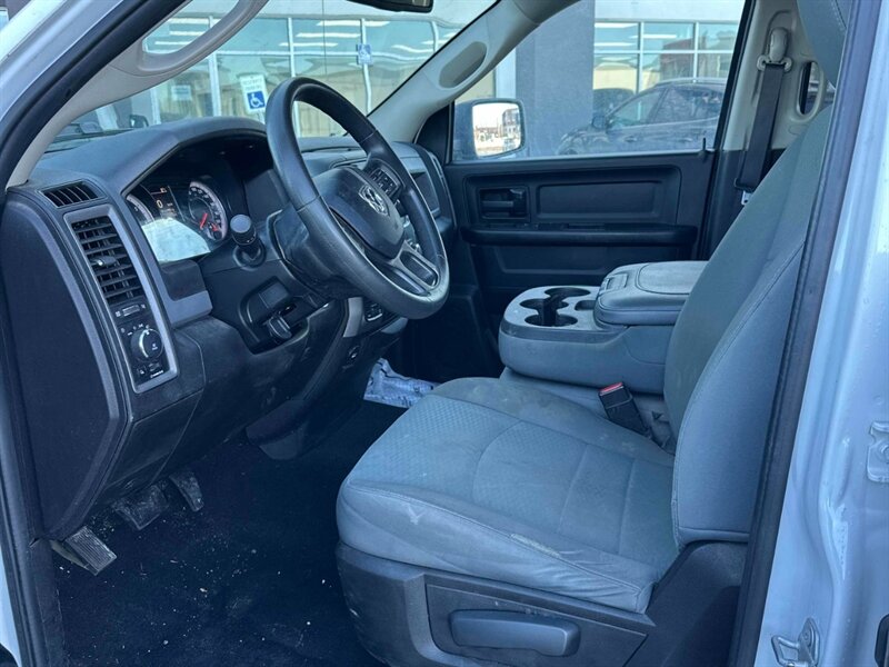 2019 RAM 1500 Classic ST 4x4 - Photo 9 - Edmonton, AB T5L 2J7