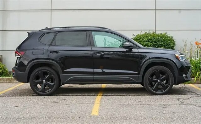 2025 Volkswagen Taos Comfortline Black Edition 4Motion AWD - Photo 3 - Edmonton, AB T5L 2J7