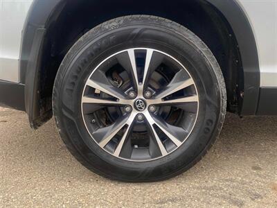 2019 Toyota Highlander LE AWD 8 PASSENGER   - Photo 16 - Edmonton, AB T5L 2J7