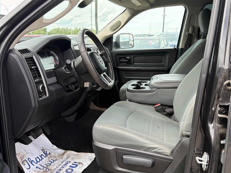 2017 RAM 1500 ST 4x4 - Photo 9 - Edmonton, AB T5L 2J7