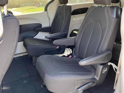 2024 Chrysler Grand Caravan SXT   - Photo 11 - Edmonton, AB T5L 2J7