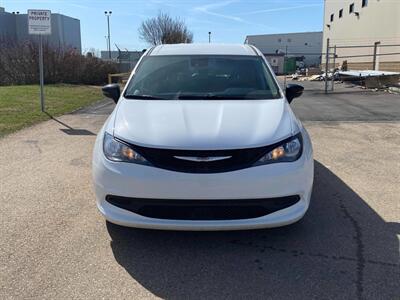 2024 Chrysler Grand Caravan SXT   - Photo 2 - Edmonton, AB T5L 2J7