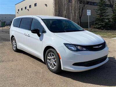 2024 Chrysler Grand Caravan SXT   - Photo 3 - Edmonton, AB T5L 2J7