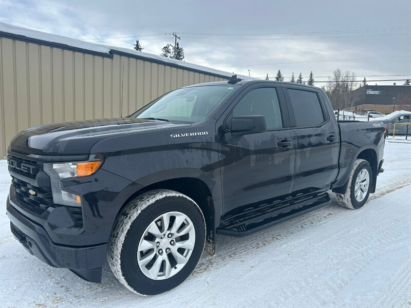 2023 Chevrolet Silverado 1500 Custom  4x4 - Photo 1 - St Albert, AB T8N 3Z7
