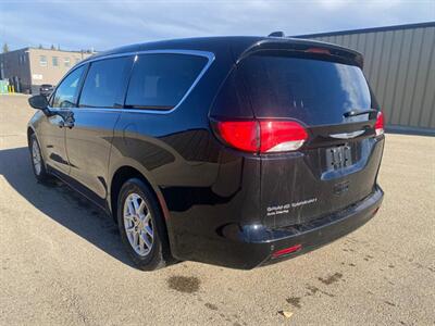 2024 Chrysler Grand Caravan SXT   - Photo 6 - St Albert, AB T8N 3Z7