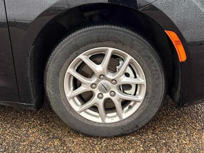 2024 Chrysler Grand Caravan SXT   - Photo 19 - St Albert, AB T8N 3Z7