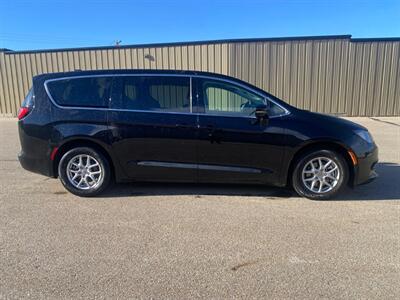 2024 Chrysler Grand Caravan SXT   - Photo 4 - St Albert, AB T8N 3Z7