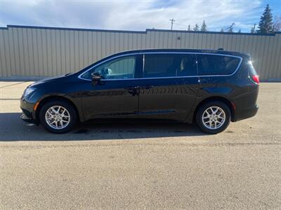 2024 Chrysler Grand Caravan SXT   - Photo 2 - St Albert, AB T8N 3Z7