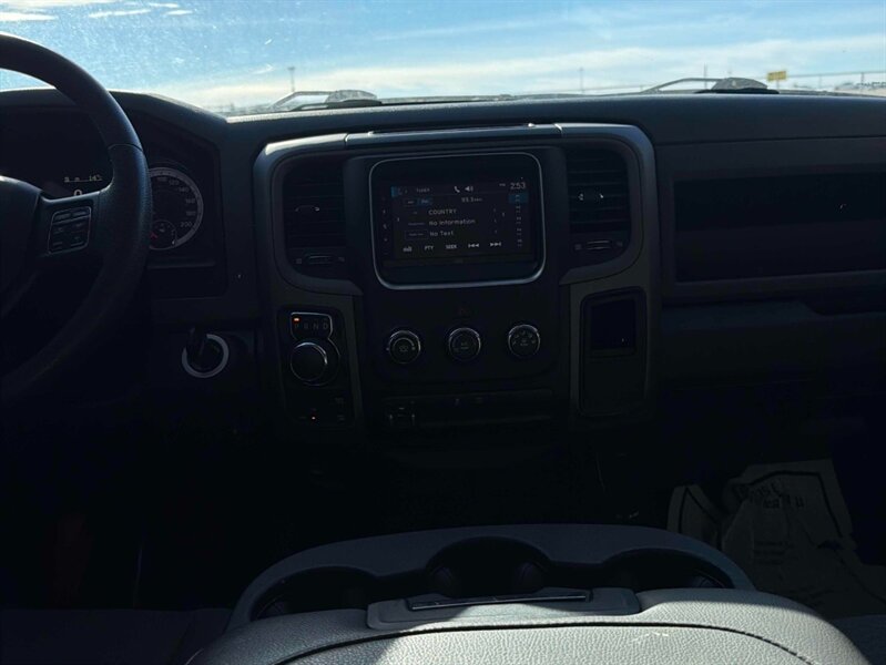 2019 RAM 1500 Classic Tradesman 1500 4WD, 5.7L 8cyl - Photo 14 - Edmonton, AB T5L 2J7