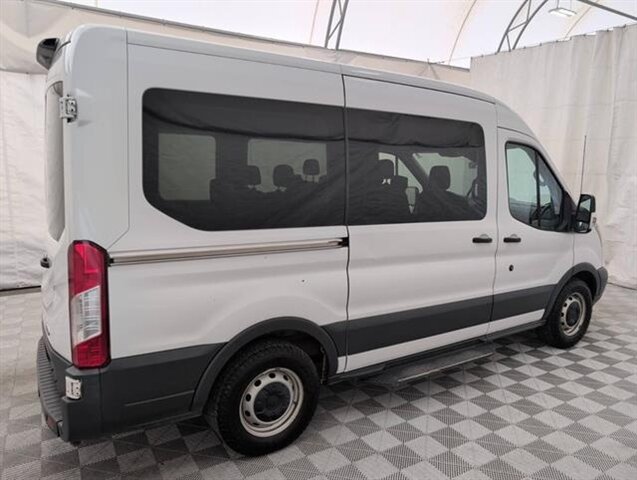 2018 Ford Transit Passenger Wagon 150 XL High roof - Photo 3 - Edmonton, AB T5L 2J7