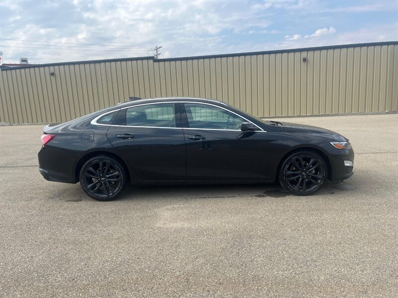 2024 Chevrolet Malibu LT Midnight Edition - Photo 5 - St Albert, AB T8N 3Z7