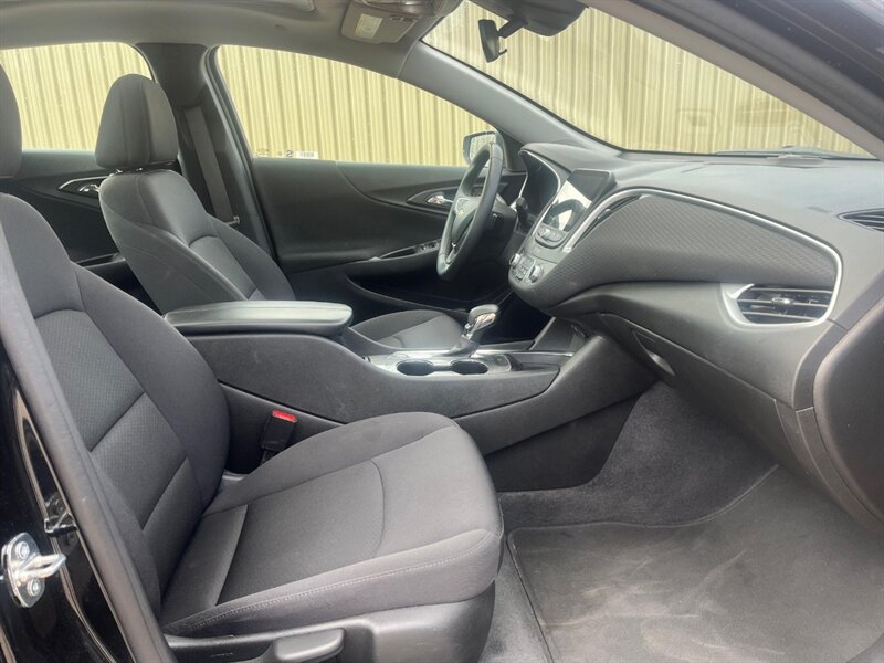 2024 Chevrolet Malibu LT Midnight Edition - Photo 12 - St Albert, AB T8N 3Z7